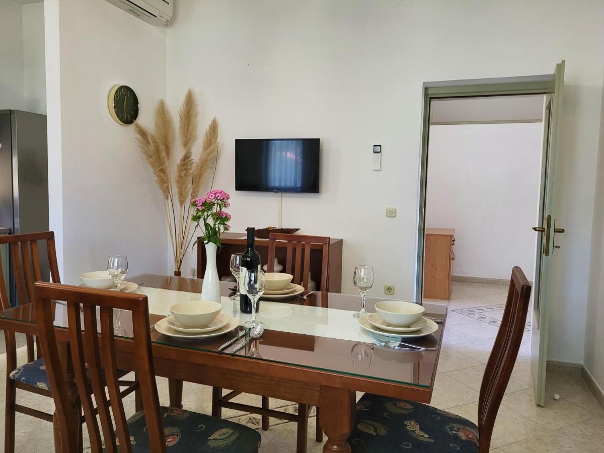 Cozy Apartment Mandula เวอร์ซาร์ ภายนอก รูปภาพ