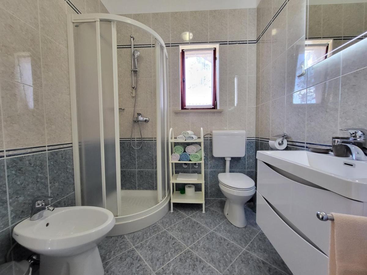 Cozy Apartment Mandula เวอร์ซาร์ ภายนอก รูปภาพ